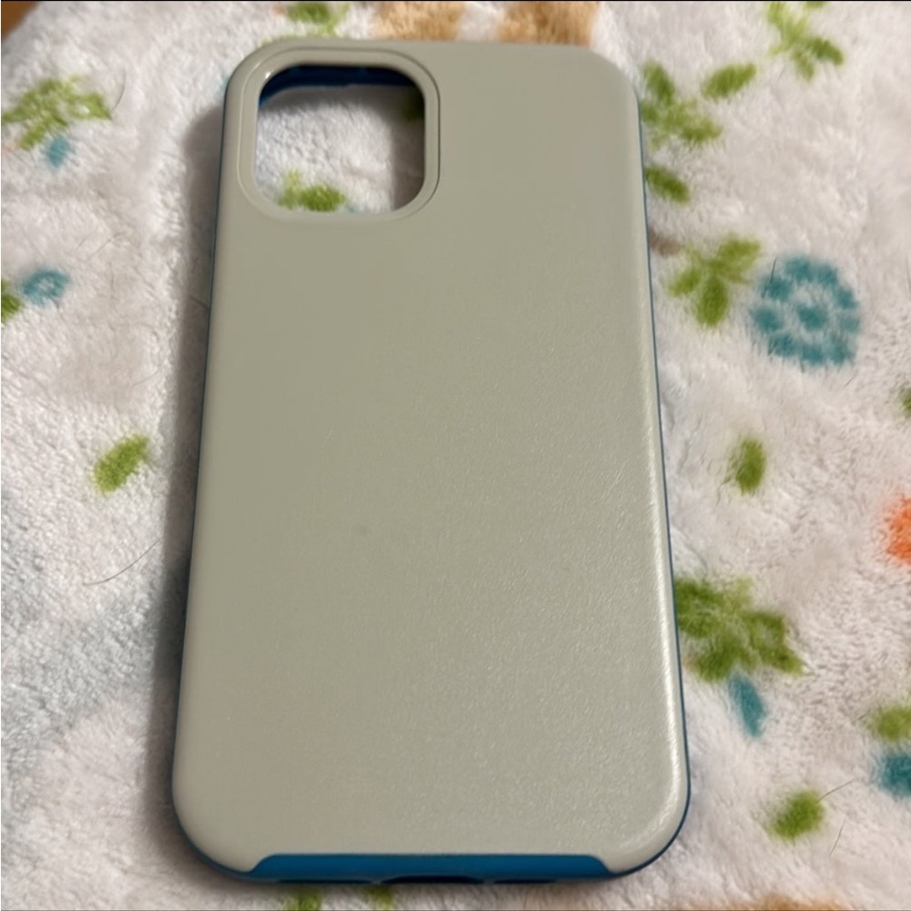 🛑 SOLD iPhone 12 12pro Otterbox case